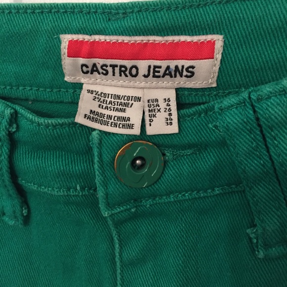 Green Castro Jeans Shorts - Picture 2 of 4